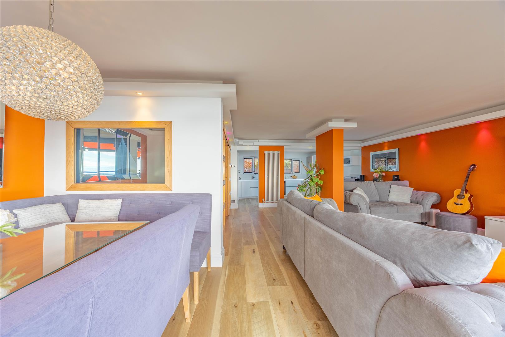 Lounge/Diner